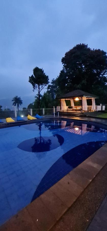 Villa Aurora Cisarua Ngoại thất bức ảnh