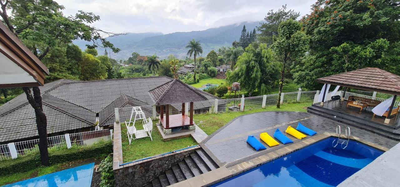 Villa Aurora Cisarua Ngoại thất bức ảnh